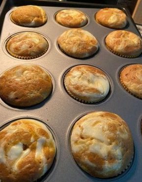 Pumpkin Cream Cheese Swirl Muffins